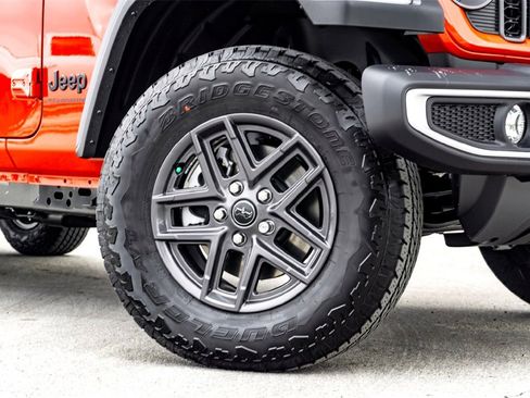 New 2026 Jeep Gladiator Sport image 2