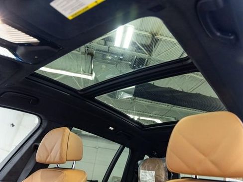 New 2027 BMW X7 xDrive40i AWD/4WD image 16