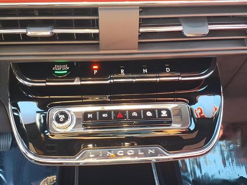 Certified 2025 Lincoln Corsair Reserve w/ Jet Appearance Package image 9