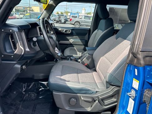 Used 2023 Ford Bronco Outer Banks image 6