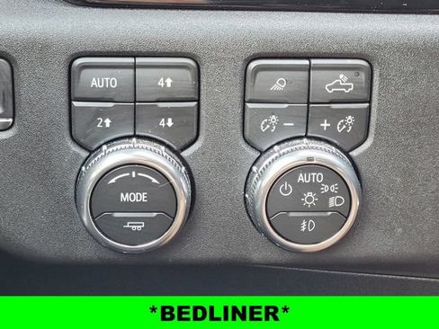 Used 2026 GMC Sierra 3500 SLT w/ SLT Premium Package AWD/4WD image 18