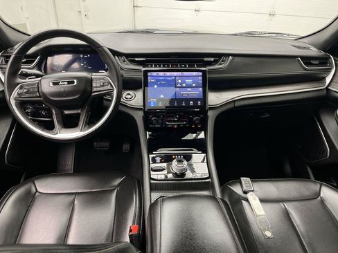Used 2024 Jeep Grand Cherokee Limited 4xe AWD/4WD image 4