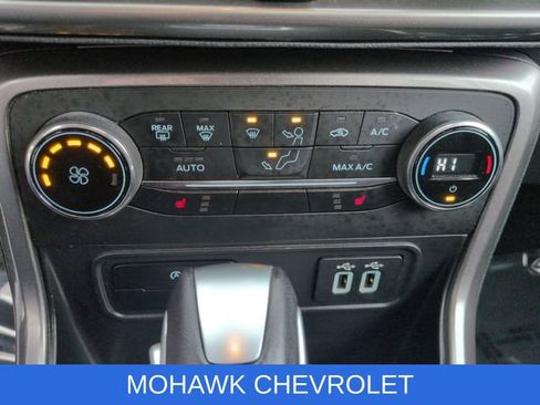 Used 2019 Ford EcoSport SE w/ SE Convenience Package image 19