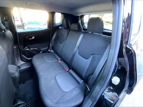 Used 2021 Jeep Renegade Sport image 21