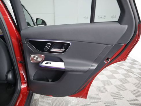 Certified 2025 Mercedes-Benz GLC 300 image 28