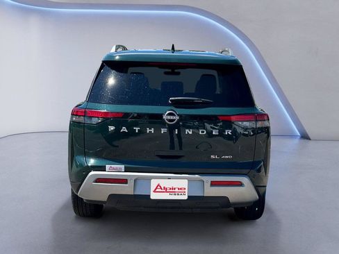 Used 2025 Nissan Pathfinder SL AWD/4WD image 4