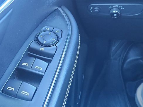 Used 2022 Buick Envision Avenir w/ Premium Seat Package image 18