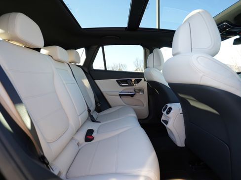 New 2026 Mercedes-Benz GLC 300 4MATIC image 40