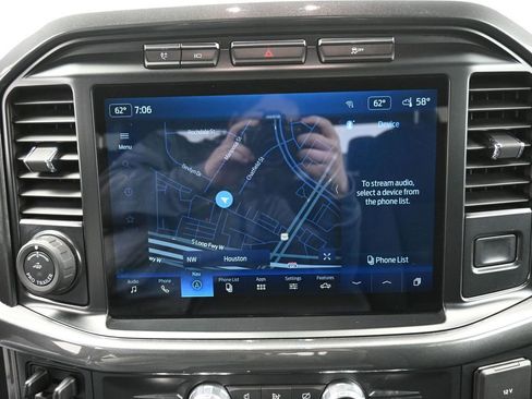 Certified 2022 Ford F150 XLT w/ Equipment Group 302A High image 4