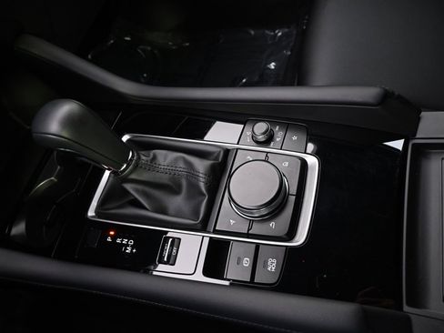 Certified 2025 MAZDA MAZDA3 s Sport image 31