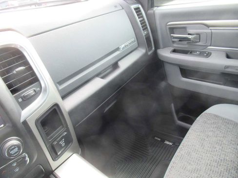 Used 2018 RAM 3500 Big Horn image 40