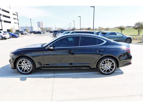 Used 2026 Genesis G70 2.5T image 5