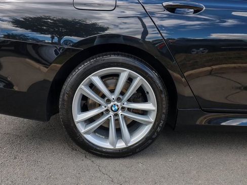 Used 2017 BMW 750i xDrive image 37