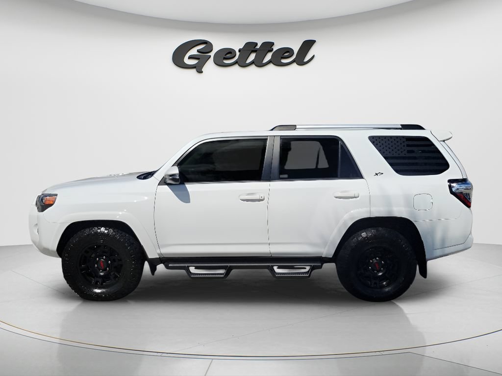 Used 2024 Toyota 4Runner SR5 Premium w/ Moonroof Package RWD image 8