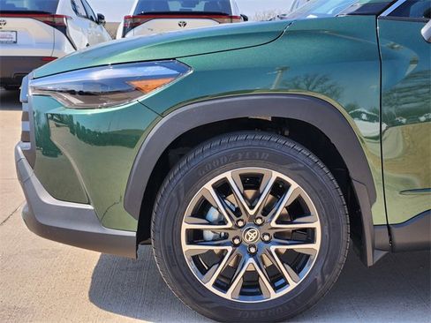 New 2026 Toyota Corolla Cross XLE image 5