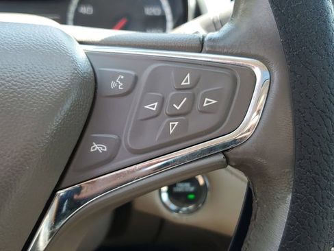 Used 2017 Chevrolet Cruze Premier FWD image 24