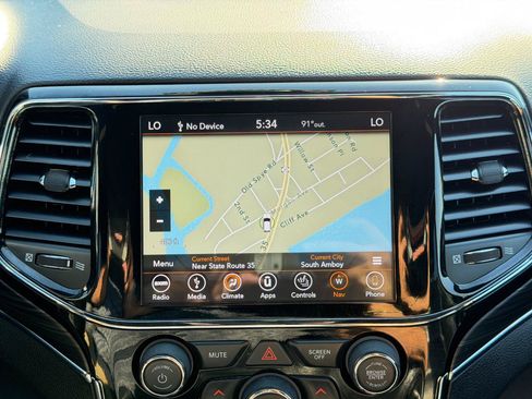 Used 2019 Jeep Grand Cherokee Limited AWD/4WD image 62