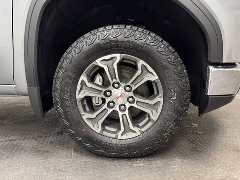 New 2026 GMC Sierra 1500 SLE w/ X31 Off-Road Package image 11