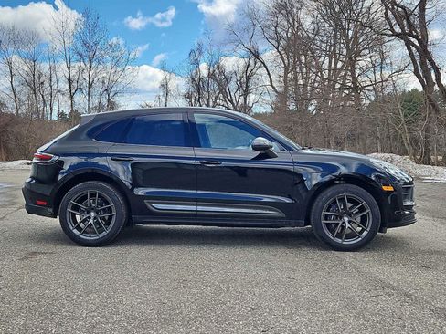 Certified 2025 Porsche Macan Turbo image 7