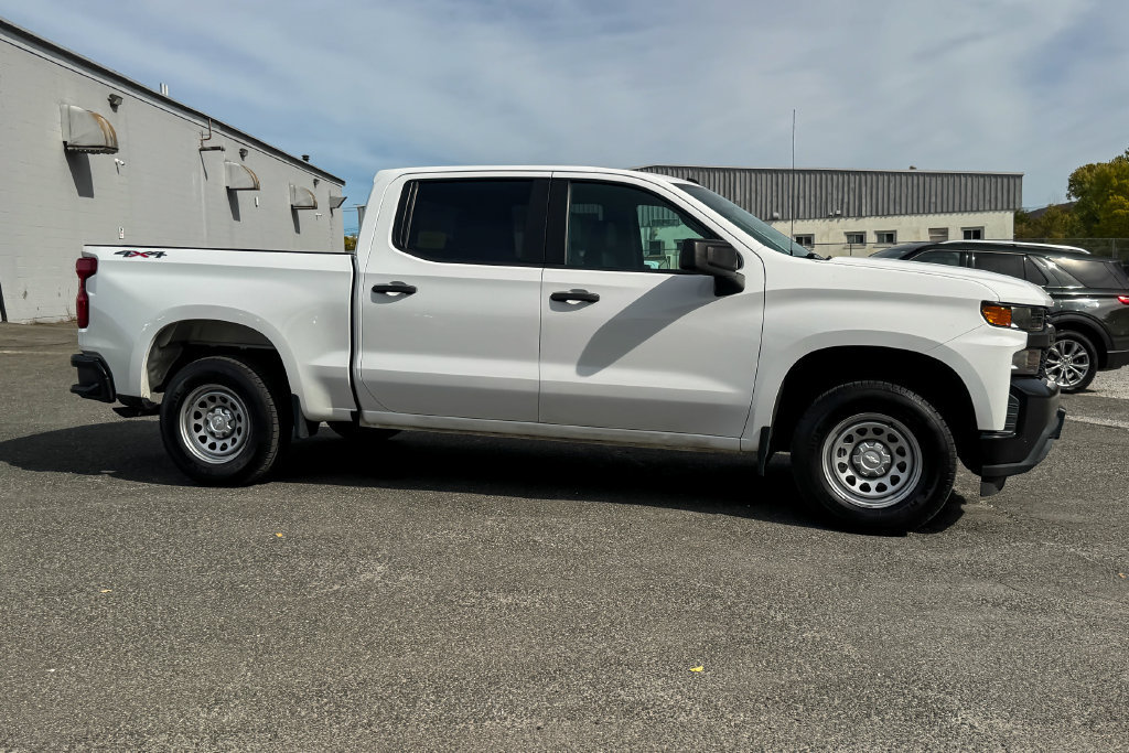Used 2021 Chevrolet Silverado 1500 W/T w/ WT Value Package AWD/4WD image 2