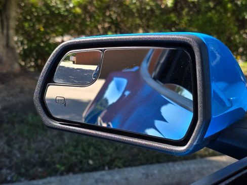 Used 2017 Ford Mustang Premium RWD image 9