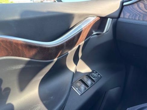 Used 2018 Tesla Model X 100D AWD/4WD image 33