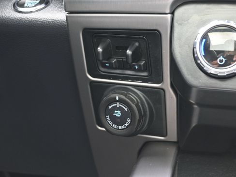 Used 2022 Ford F250 Platinum w/ Tremor Off-Road Package AWD/4WD image 36