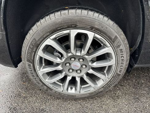 Used 2023 GMC Acadia Denali image 33