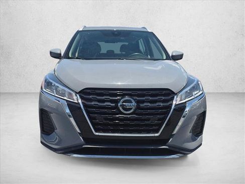 Used 2021 Nissan Kicks SV FWD image 2