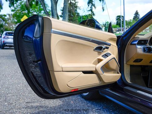 Used 2013 Porsche 911 Carrera 4S image 36