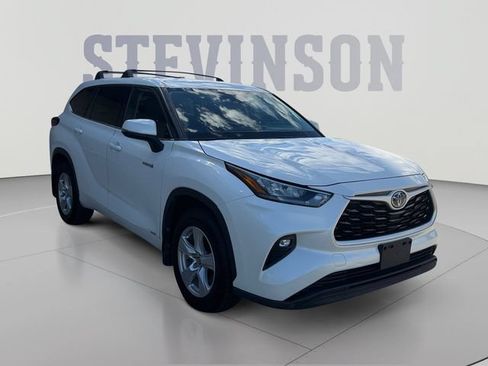 Used 2020 Toyota Highlander LE AWD/4WD image 7