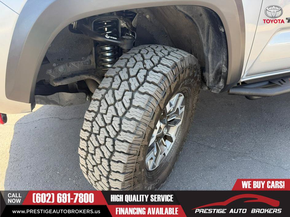 Used 2021 Toyota Tacoma TRD Off-Road w/ Technology Package AWD/4WD image 19