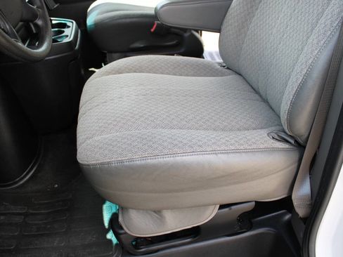 Used 2014 GMC Savana 1500 LT w/ LT Preferred Equipment Group RWD image 19