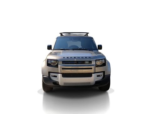 Used 2025 Land Rover Defender 110 S image 3