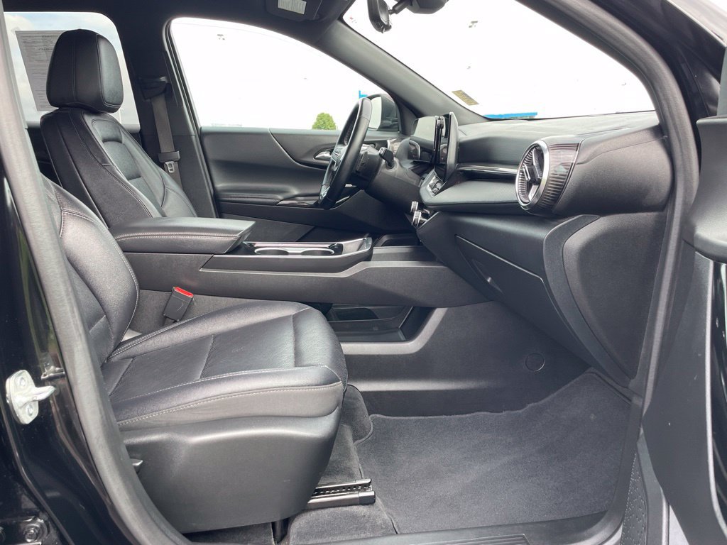 Used 2025 Chevrolet Equinox LT w/ Convenience Package II AWD/4WD image 27