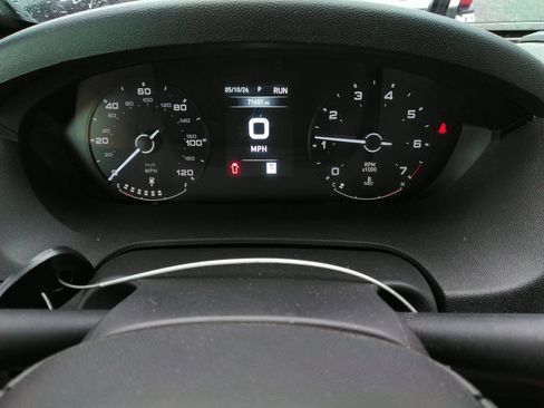 Used 2025 RAM ProMaster 2500 w/ Convenience Group FWD image 11