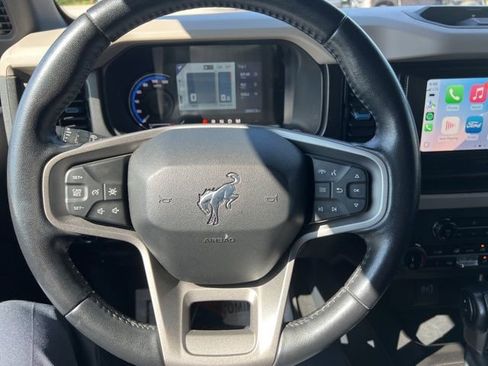 Used 2022 Ford Bronco Wildtrak image 16