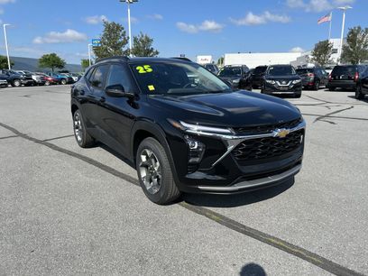 New 2025 Chevrolet Trax LT w/ Driver Confidence Package