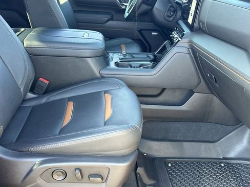 Used 2024 GMC Sierra 2500 AT4 w/ AT4 Premium Plus Package image 16