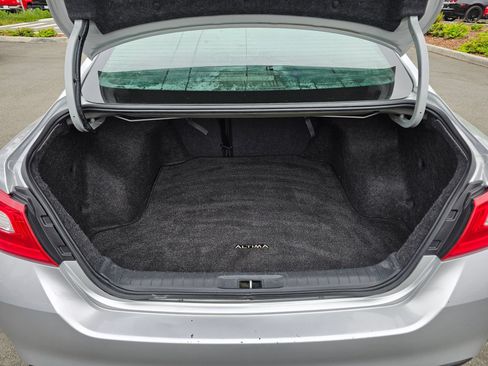 Used 2017 Nissan Altima 2.5 SV FWD image 9