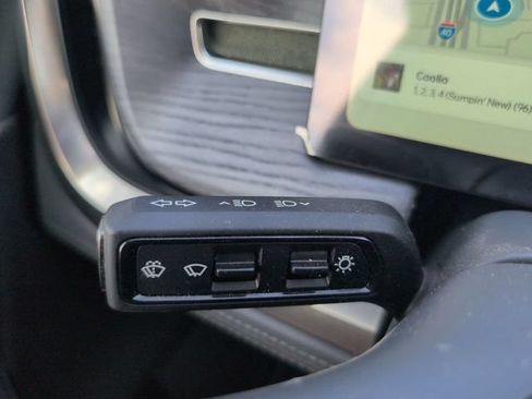 Used 2025 Rivian R1T Adventure Dual AWD/4WD image 27