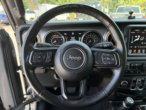 Used 2021 Jeep Gladiator Sport AWD/4WD image 28
