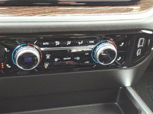 Used 2025 GMC Sierra 1500 Elevation w/ Elevation Premium Package image 22