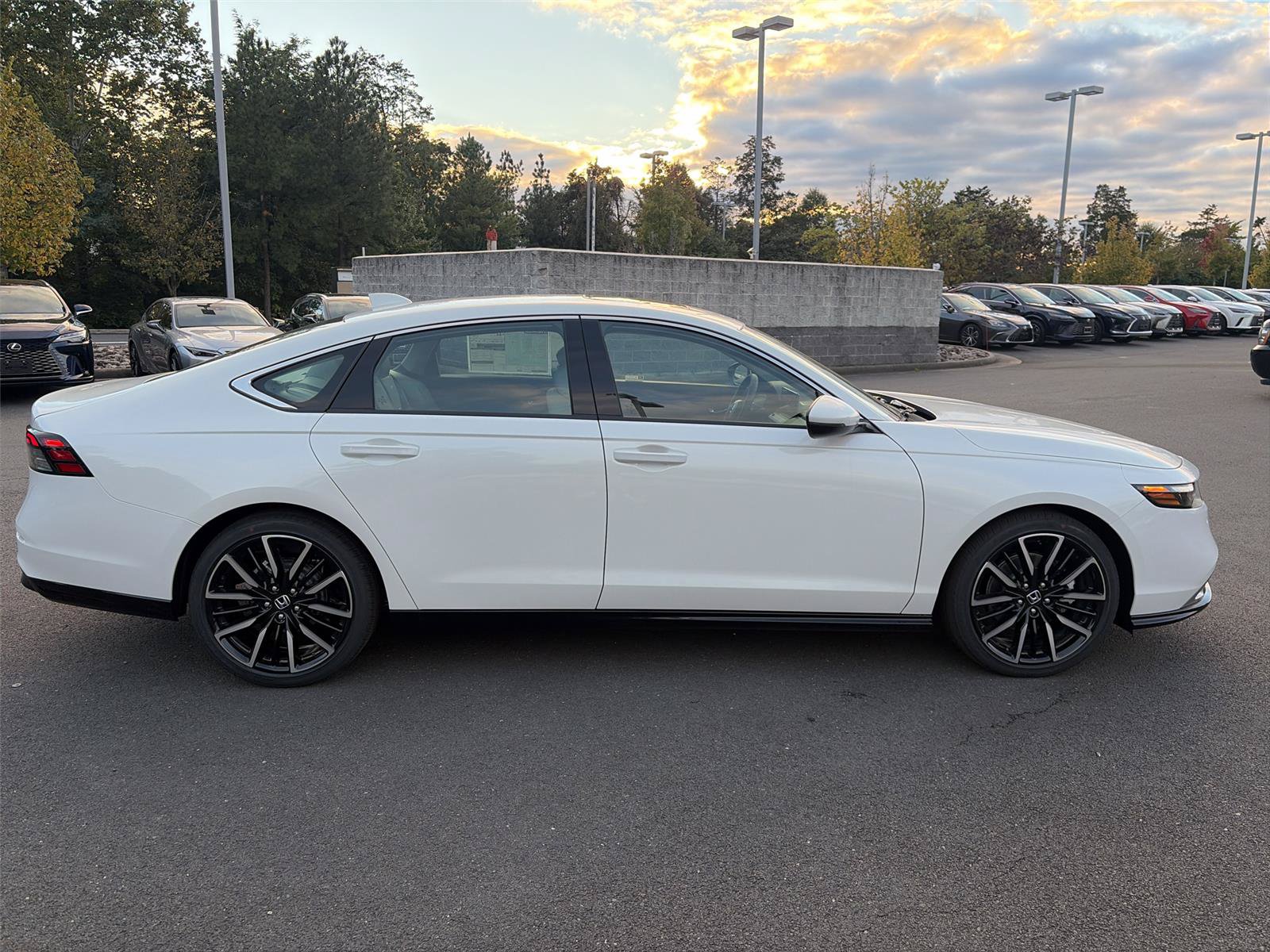 New 2026 Honda Accord Hybrid Touring image 8