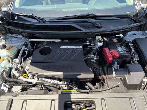 Used 2025 Nissan Rogue SV FWD image 34