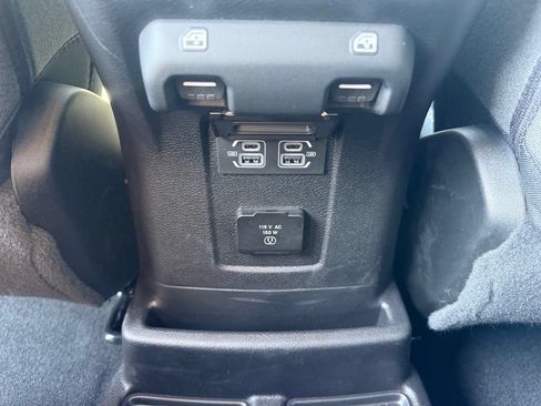 Used 2025 Jeep Wrangler Unlimited Sahara AWD/4WD image 40