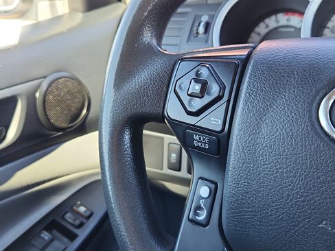 Used 2015 Toyota Tacoma 2WD Access Cab image 17