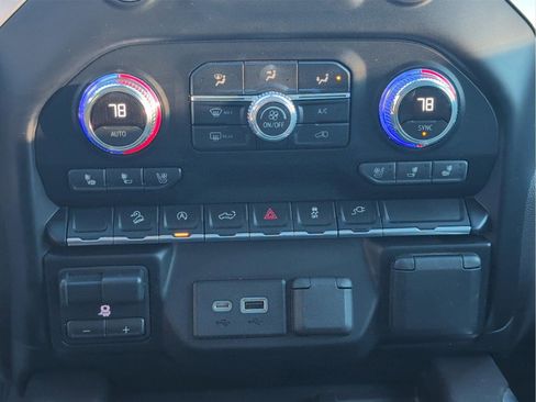 Used 2019 GMC Sierra 1500 SLT w/ SLT Premium Package image 21