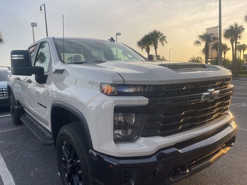 Used 2026 Chevrolet Silverado 2500 Custom w/ Custom Value Package AWD/4WD image 2