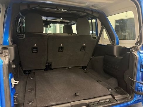 Certified 2025 Jeep Wrangler Sahara image 25